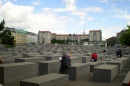 Pomnik Pomordowanych Żydów Europy zaprojektowany z  2711  płyt różnej wysokości 
