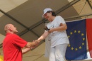 Elżbieta Szarawara odbiera Medal dla Najsympatyczniejszej Kajakarki