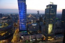 Widok na Warszawę wieczorową porą z tarasu widokowego usytuowanego na 30- piętrze Pałacu Kultury i Nauki