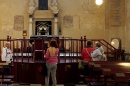 Wnętrze Synagogi.